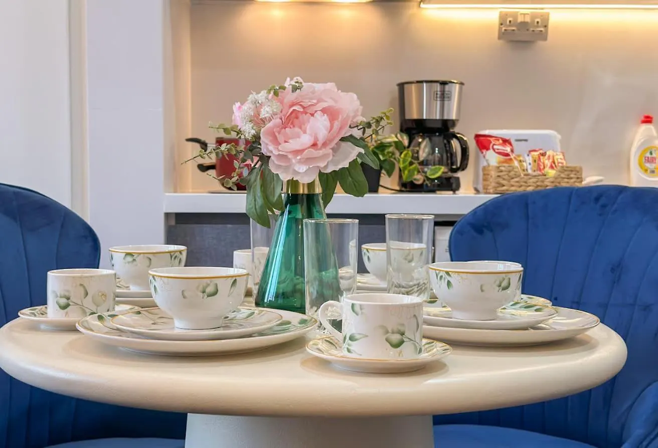 2 Apartments - One Perfect Group Stay Dubai United Arab Emirates