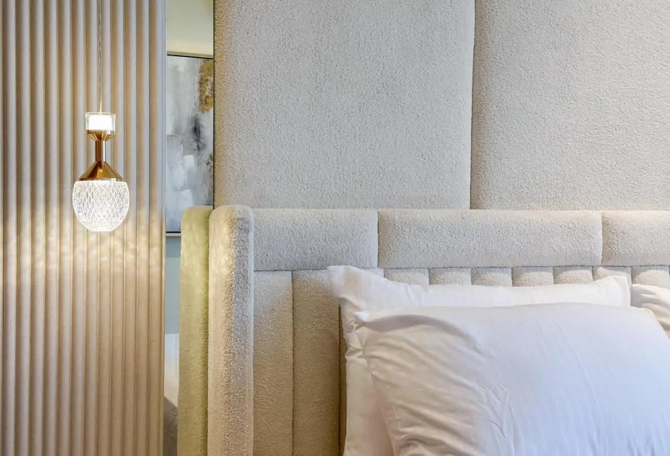 2 Apartments - One Perfect Group Stay Dubai 0*,  Emirados Árabes Unidos